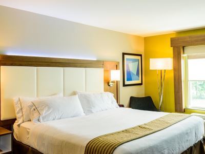 Hotel Express & By Ihg Jamestown