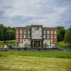 Express & By Ihg 2*
